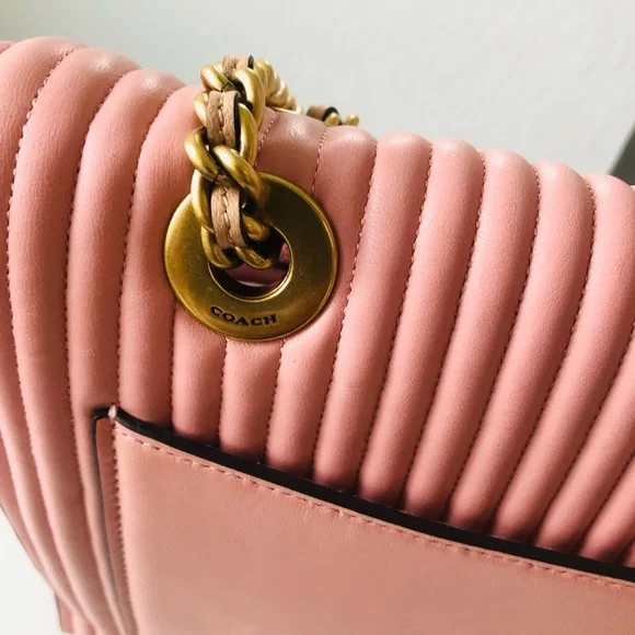 Gorgeous COACH Pink Quilted Leather Shoulder Bag - Picture 3 of 15